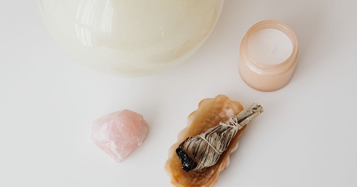 How to Cleanse and Charge Your Crystals