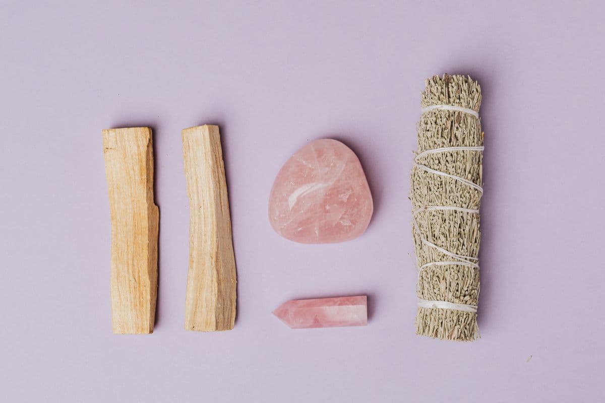 Crystal Healing for Emotional Trauma: How Stones Support Inner Peace