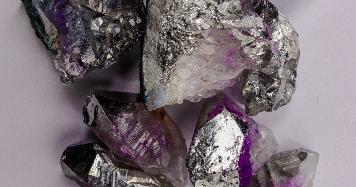 Natural vs Lab-Created Crystals: What's the Real Difference?